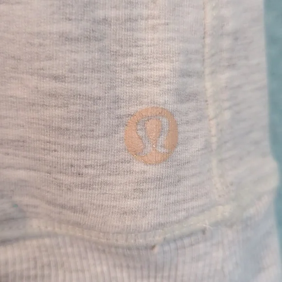 EUC Sz 2 vintage heather grey Lululemon deep v tee - Picture 2 of 4